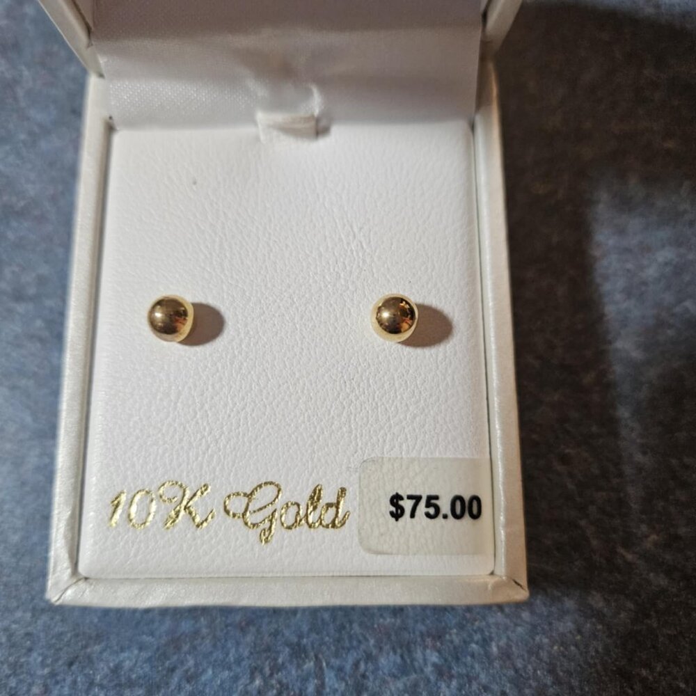 Everlasting Gold 10k Gold Ball Stud Earrings